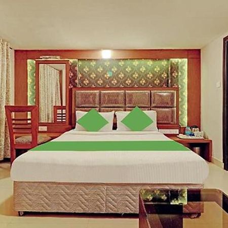 Pine Tree Boutique Hotel Chennai Exteriör bild