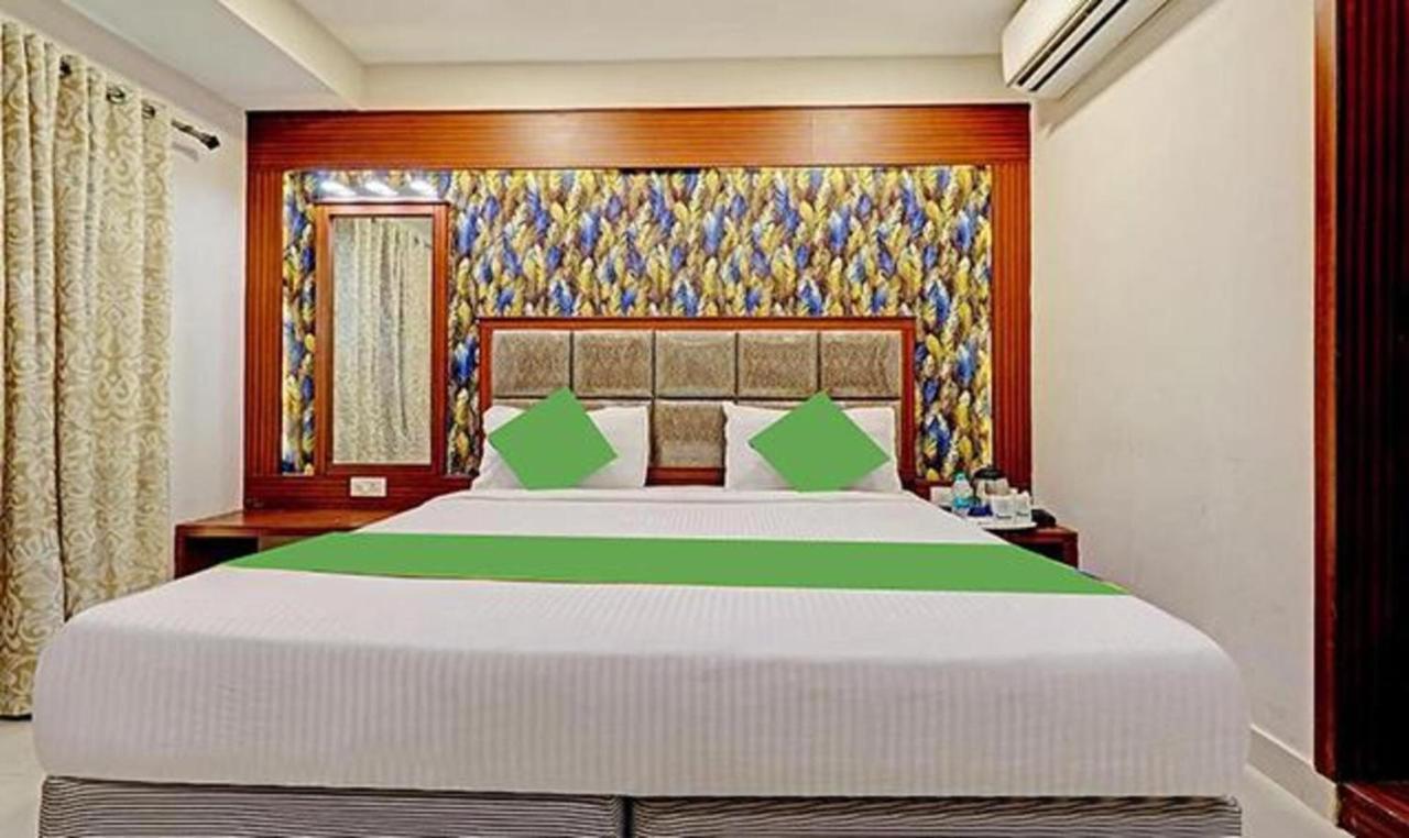 Pine Tree Boutique Hotel Chennai Exteriör bild