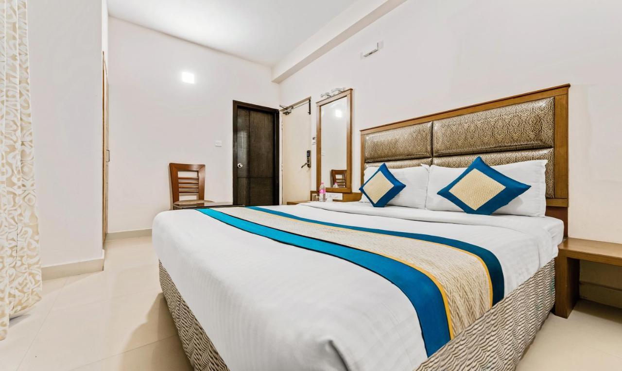 Pine Tree Boutique Hotel Chennai Exteriör bild