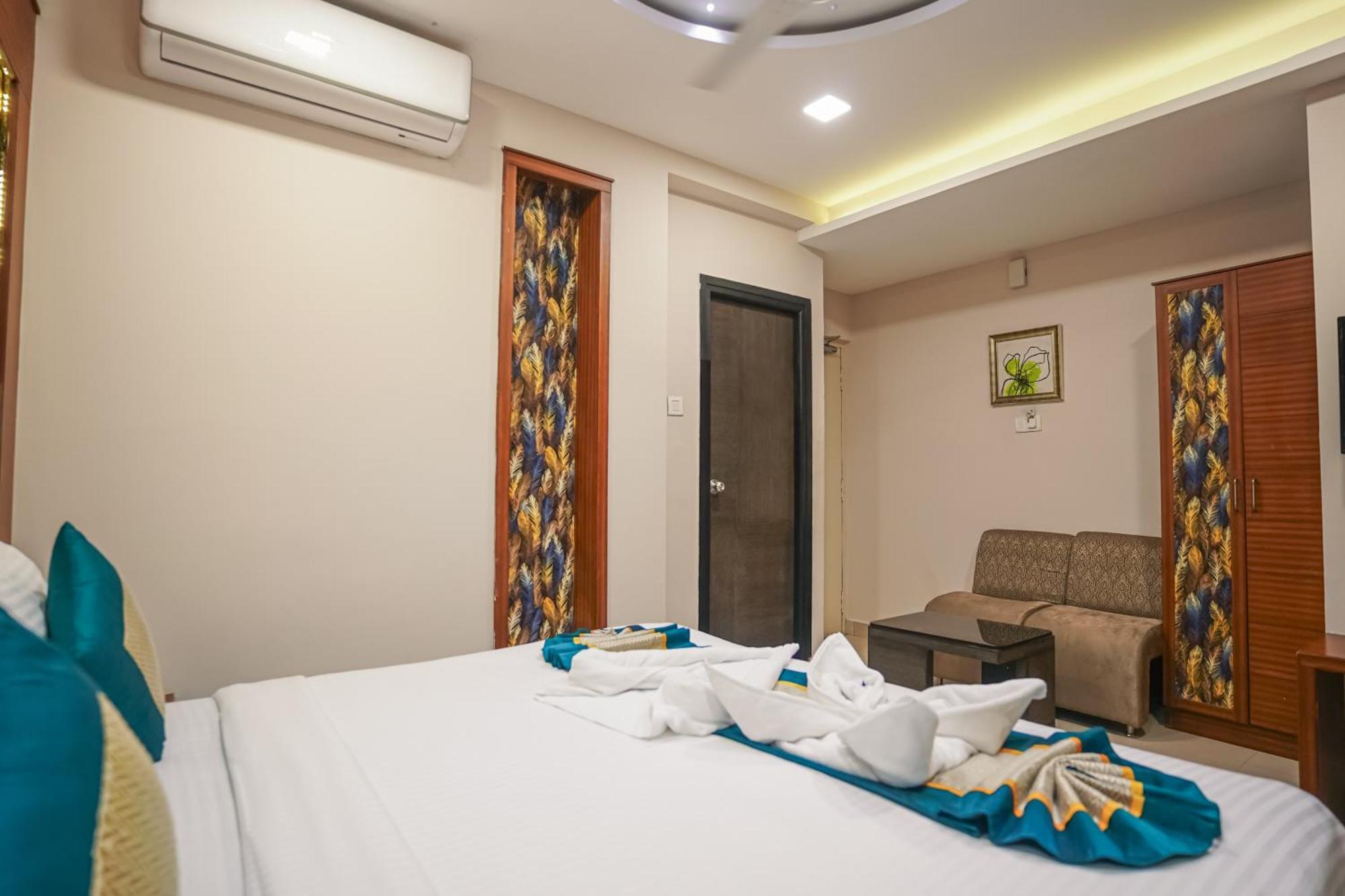 Pine Tree Boutique Hotel Chennai Exteriör bild