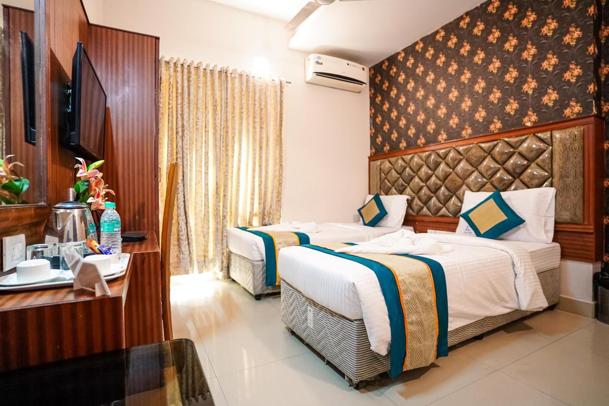 Pine Tree Boutique Hotel Chennai Exteriör bild