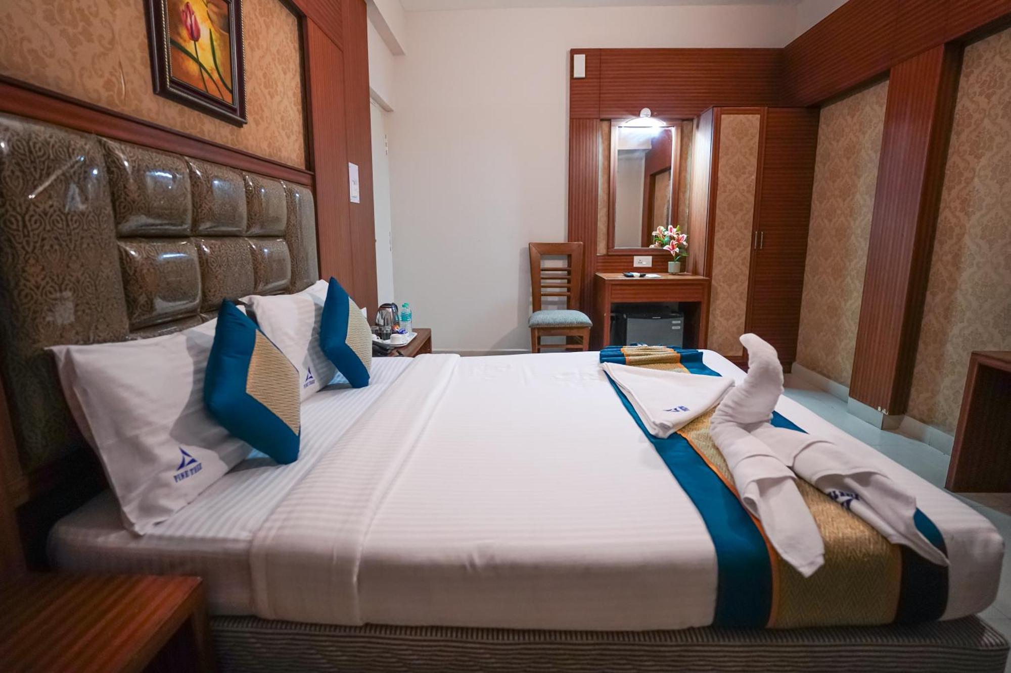 Pine Tree Boutique Hotel Chennai Exteriör bild